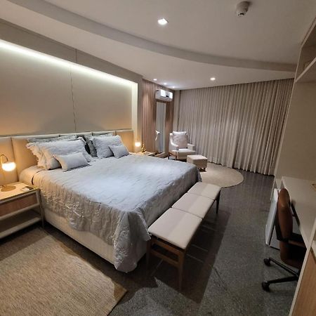 Lindóya Hotel Catalão Kültér fotó