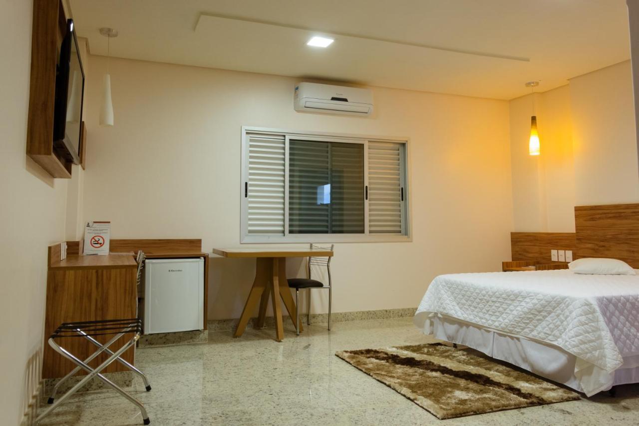 Lindóya Hotel Catalão Kültér fotó